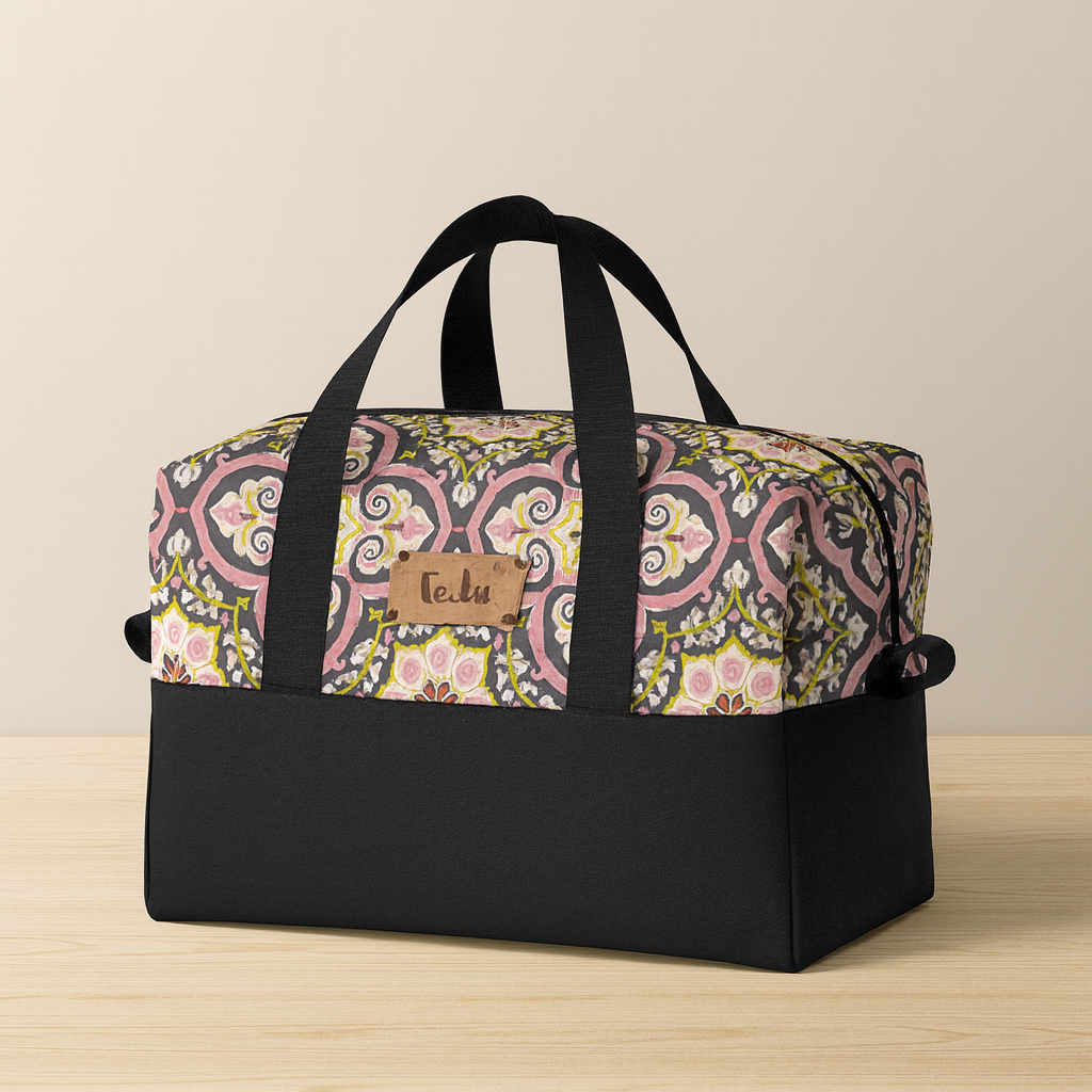Luxury Handmade Insulated Lunch Bag – Elegant Fabric Design with Hot Pink Zipper